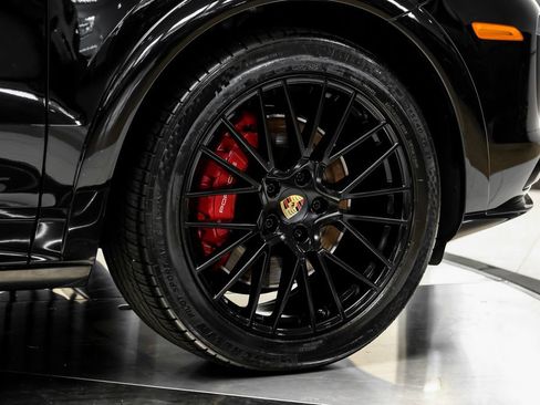 Used 2021 Porsche Cayenne GTS w/ Premium Package Plus AWD/4WD image 66