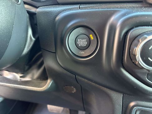 Used 2022 Jeep Wrangler Sport image 14