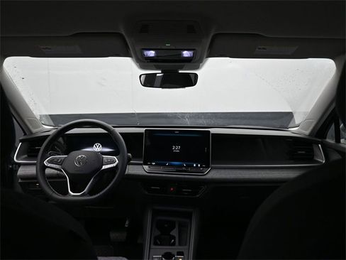 New 2026 Volkswagen Tiguan S image 10