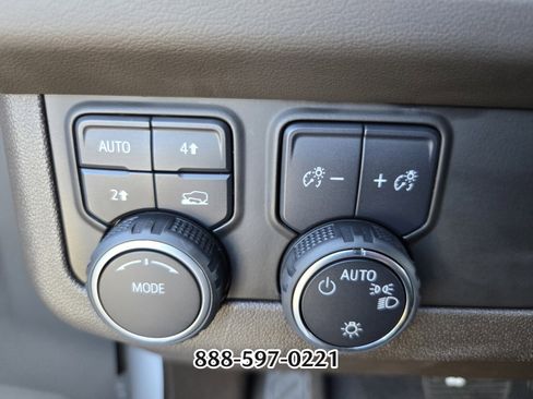 Used 2023 Chevrolet Tahoe LS image 30