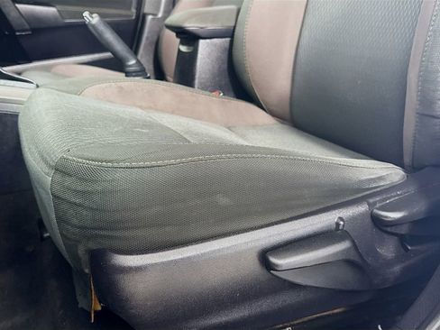 Used 2019 Toyota Corolla L image 19