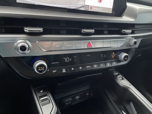 Used 2025 Kia Telluride S image 18