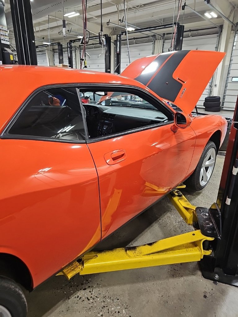 Used 2009 Dodge Challenger SRT8 RWD image 16