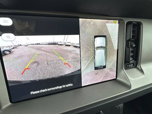 Certified 2025 Ford Bronco Outer Banks w/ Sasquatch Package AWD/4WD image 31