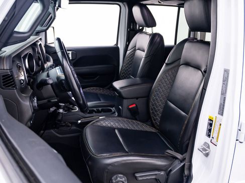 Used 2021 Jeep Wrangler Unlimited Sahara image 15