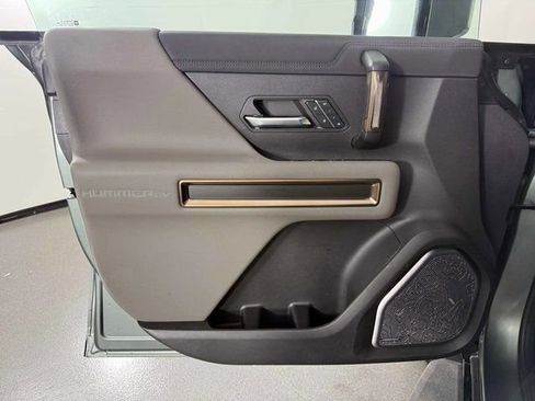 Used 2024 GMC Hummer EV 3X w/ LPO, Illumination Package image 16