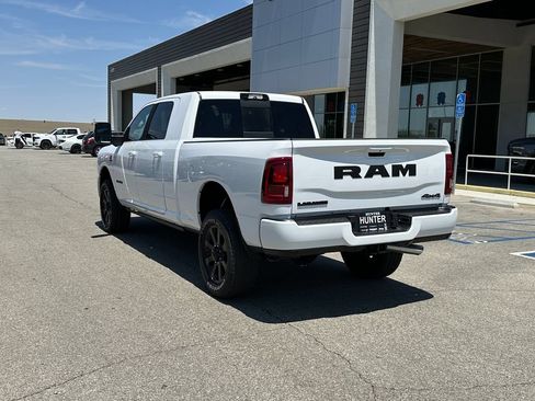 New 2026 RAM 2500 Laramie AWD/4WD image 4