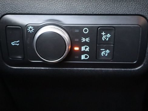 Used 2022 Ford Escape SE w/ SE Sport Appearance Package FWD image 29