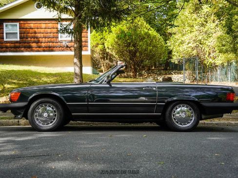 Used 1986 Mercedes-Benz 560 SL image 3