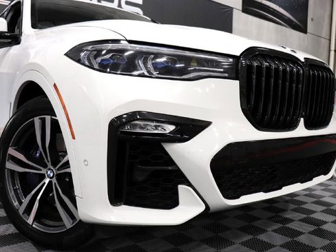 Used 2020 BMW X7 M50i w/ Cold Weather Package image 78