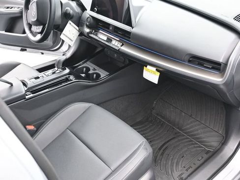 Used 2025 Toyota Prius XLE image 21
