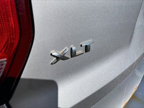 Used 2016 Ford Explorer XLT w/ Equipment Group 202A AWD/4WD image 24
