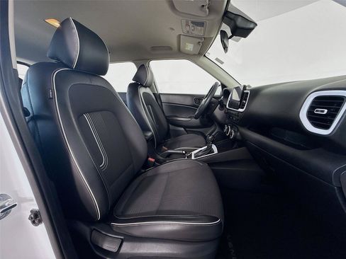 Used 2023 Hyundai Venue Limited w/ Cargo Package FWD image 28