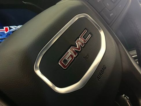 Used 2025 GMC Sierra 2500 AT4X image 47