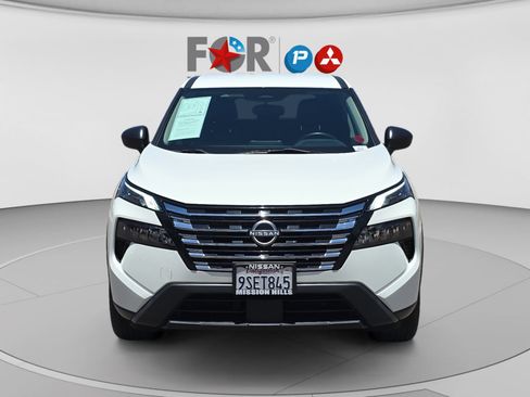 Used 2024 Nissan Rogue S FWD image 8