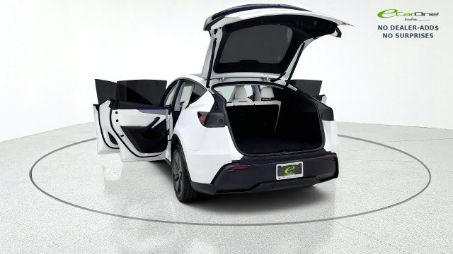 Used 2026 Tesla Model Y AWD image 16