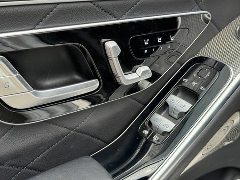 Used 2025 Mercedes-Benz S 580e 4MATIC Sedan image 19