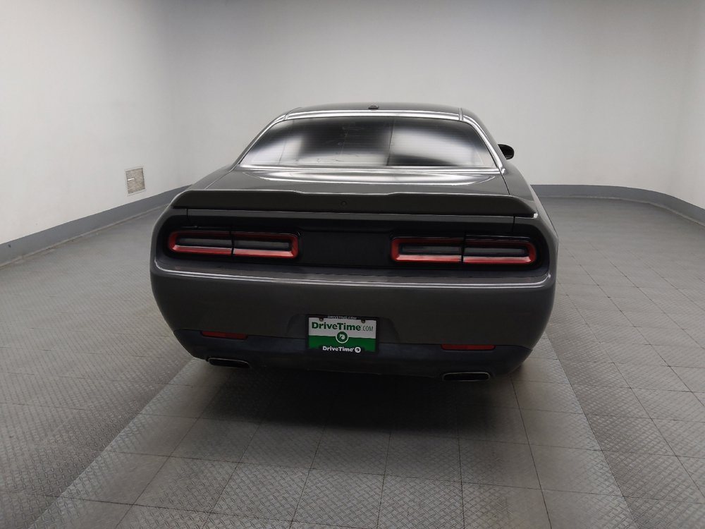 Used 2019 Dodge Challenger SXT RWD image 7