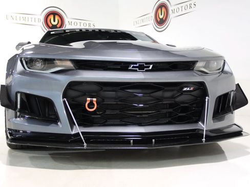 Used 2022 Chevrolet Camaro ZL1 RWD image 11