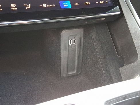 New 2025 Jeep Wagoneer Limited image 11