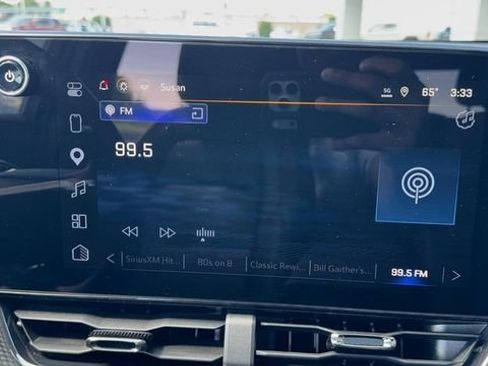 Used 2025 Chevrolet Equinox RS FWD image 16