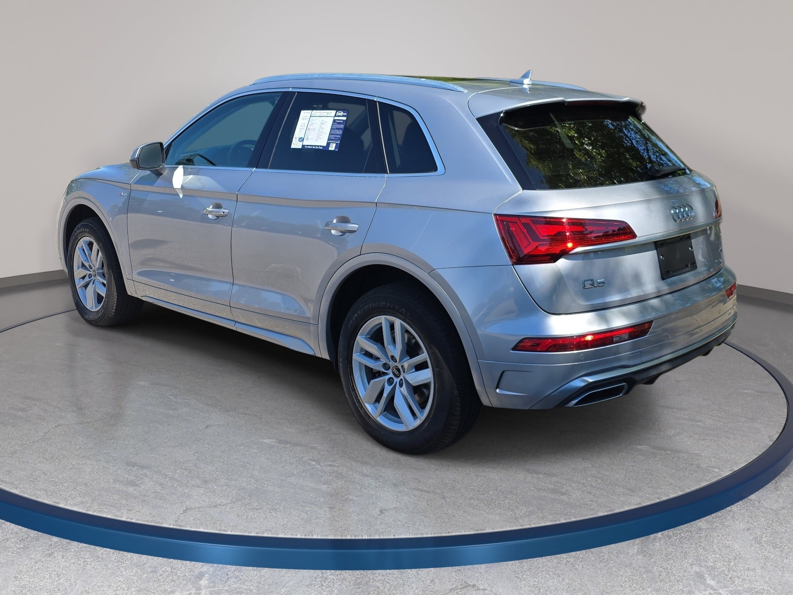 Used 2023 Audi Q5 2.0T Premium w/ Convenience Package AWD/4WD image 7