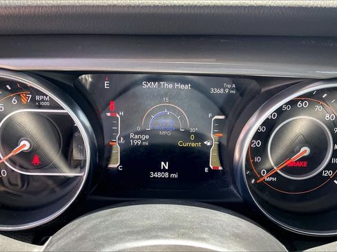 Used 2022 Jeep Wrangler Unlimited Sahara w/ LED Lighting Group AWD/4WD image 24
