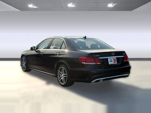 Used 2016 Mercedes-Benz E 350 4MATIC Sedan image 3