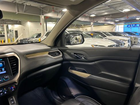 Used 2019 GMC Acadia Denali w/ Technology Package image 24