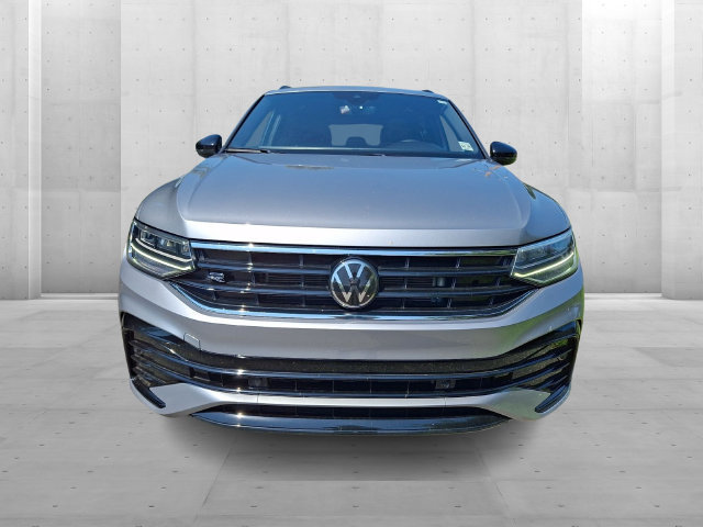 Certified 2024 Volkswagen Tiguan SE R-Line AWD/4WD image 2