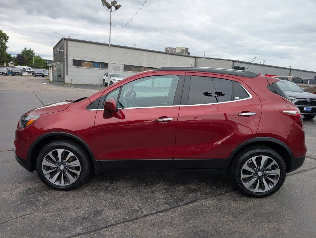 Used 2022 Buick Encore Preferred w/ Safety Package AWD/4WD image 3