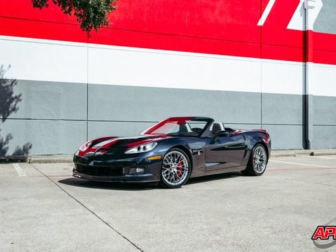 Used 2013 Chevrolet Corvette 427 w/ 1SB Preferred Equipment Group RWD image 39