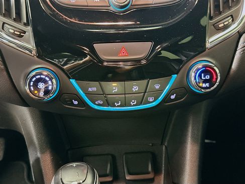 Used 2017 Chevrolet Cruze Premier w/ RS Package image 23