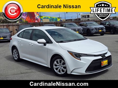 Used 2024 Toyota Corolla LE FWD image 1