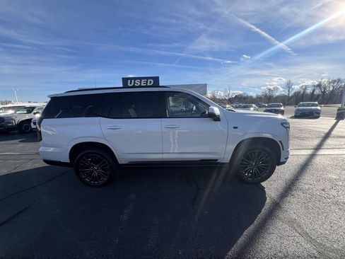 Certified 2025 Cadillac Escalade Sport Platinum image 11