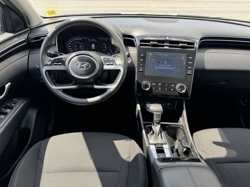 Certified 2023 Hyundai Tucson SEL AWD/4WD image 10