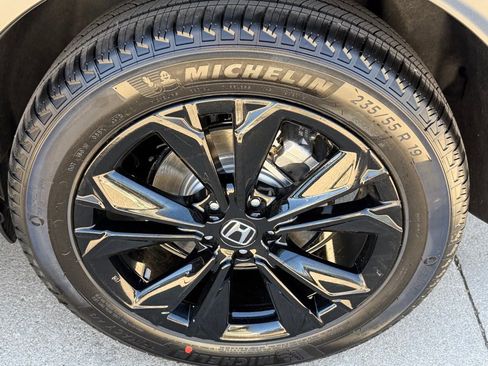 Used 2026 Honda CR-V Sport Touring image 12