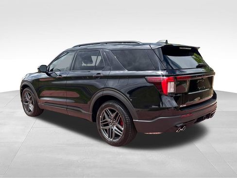 Used 2025 Ford Explorer ST AWD/4WD image 4