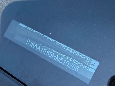 Certified 2017 Nissan Titan Platinum Reserve image 18