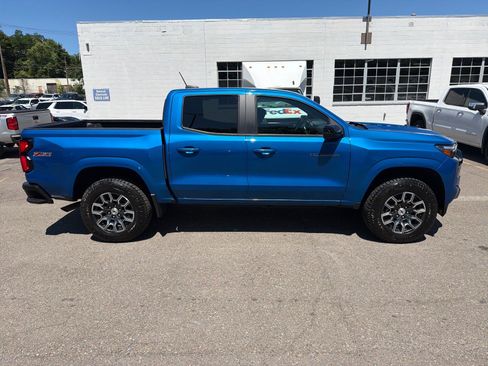 Used 2024 Chevrolet Colorado Z71 w/ Z71 Convenience Package 2 AWD/4WD image 4
