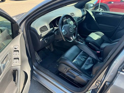 Used 2010 Volkswagen GTI 4-Door image 10