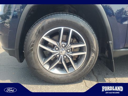 Used 2017 Jeep Grand Cherokee Limited AWD/4WD image 26