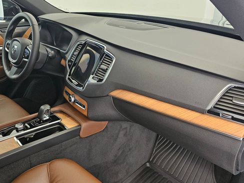Certified 2024 Volvo XC90 T8 Plus w/ Protection Package image 12