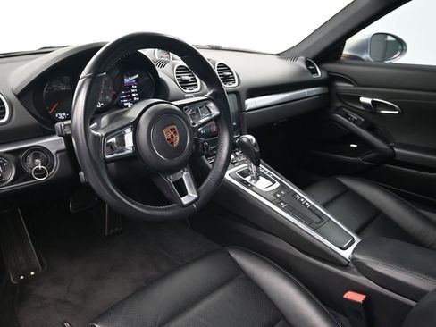 Certified 2018 Porsche 718 Cayman S RWD image 4