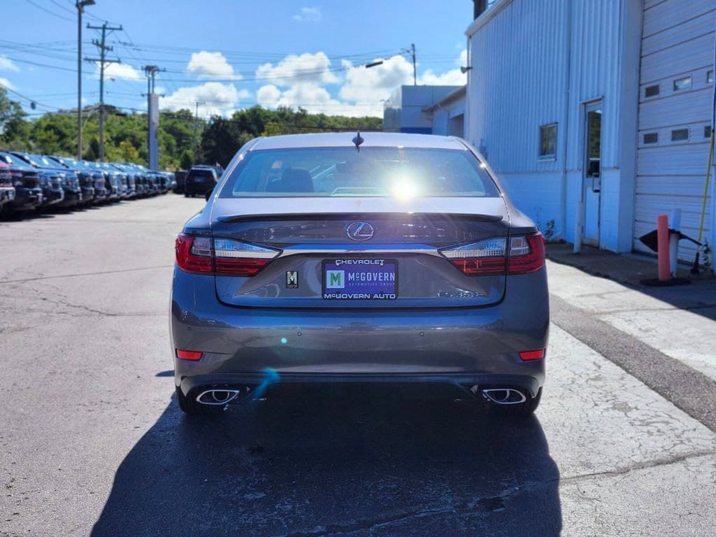 Used 2017 Lexus ES 350 w/ Premium Package FWD image 4