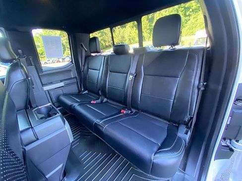 Used 2016 Ford F150 Lariat w/ Equipment Group 502A Luxury AWD/4WD image 37