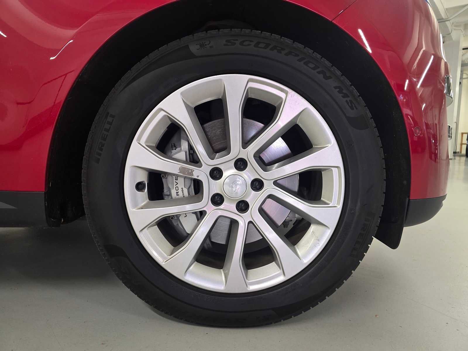 Used 2025 Land Rover Range Rover Sport SE AWD/4WD image 8