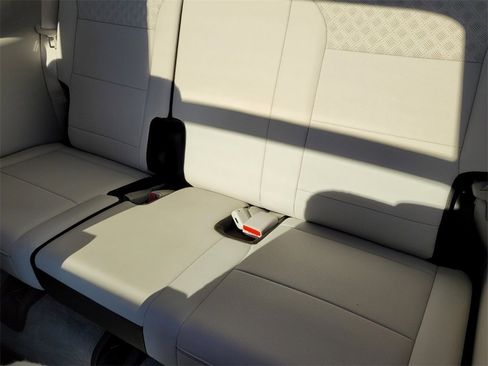 Used 2024 GMC Acadia Denali image 8