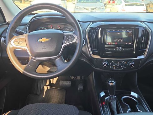 Used 2020 Chevrolet Traverse LS FWD image 14