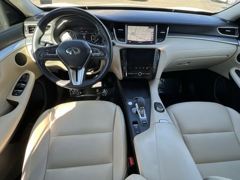 Used 2019 INFINITI QX50 Luxe w/ Navigation Package image 24